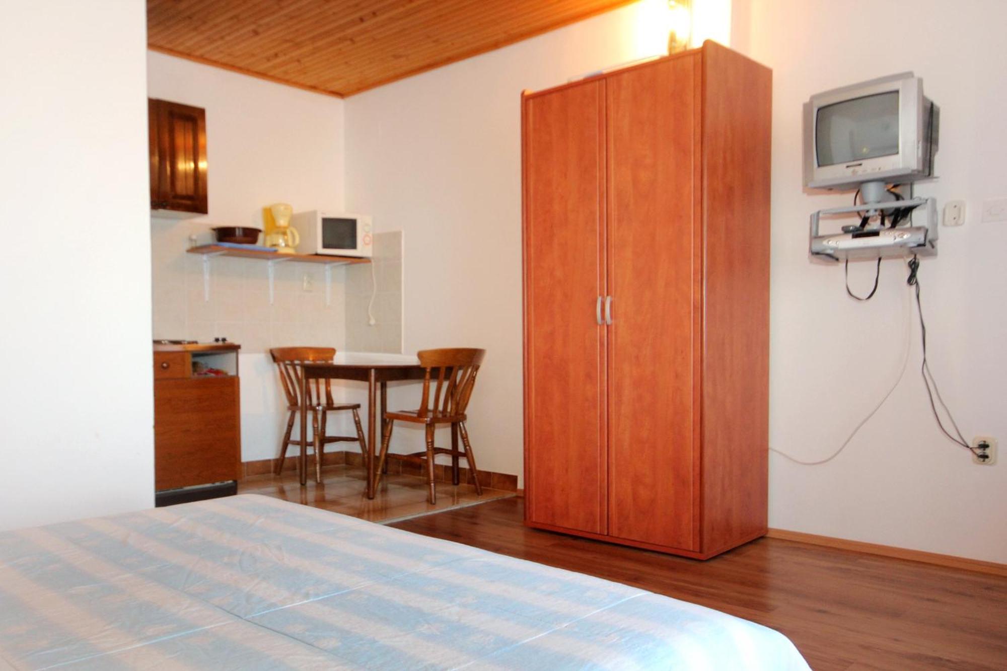 Apartments And Rooms By The Sea Mandre, Pag - 3557 Kolan Szoba fotó